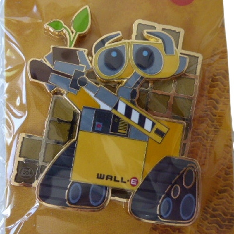 MII - Wall-E - Holding Plant - PALM