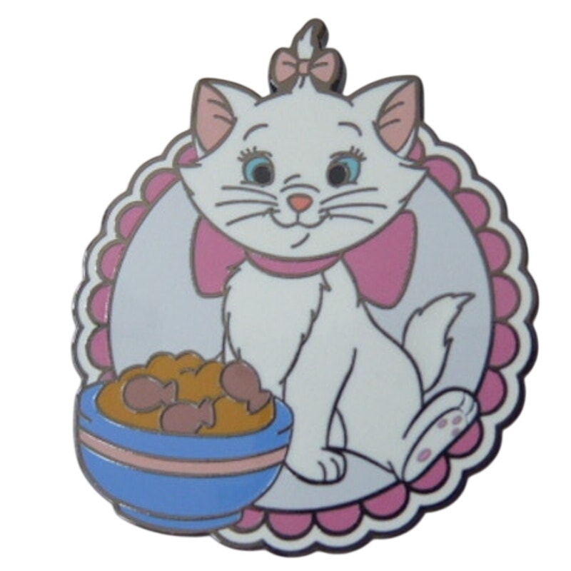 Uncas Marie Cat Food and Fish Bowl Food Time Mystery