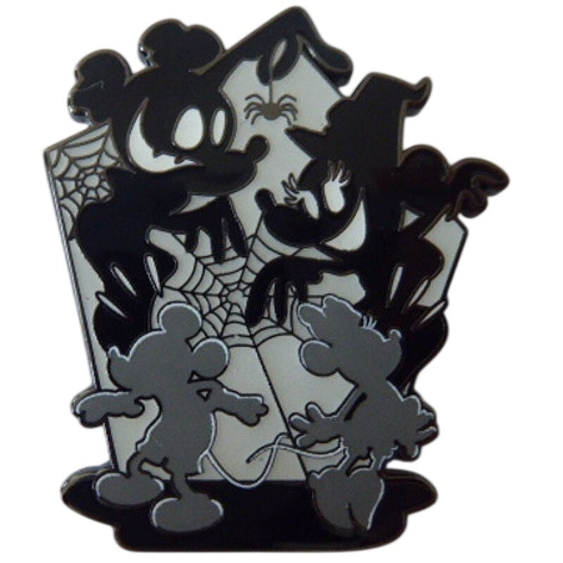 Mickey & Minnie Black & White Halloween - Shadow Chaser