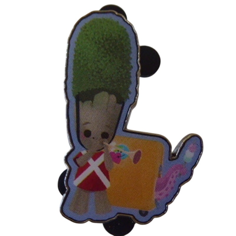 Groot as Toy Soldier Small World with Groot MysteryTDR