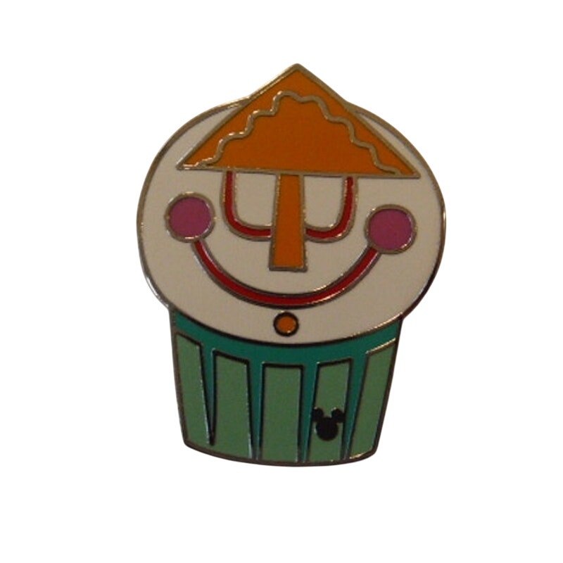 DLR - It's a Small World Cupcake Treats Hidden Disney