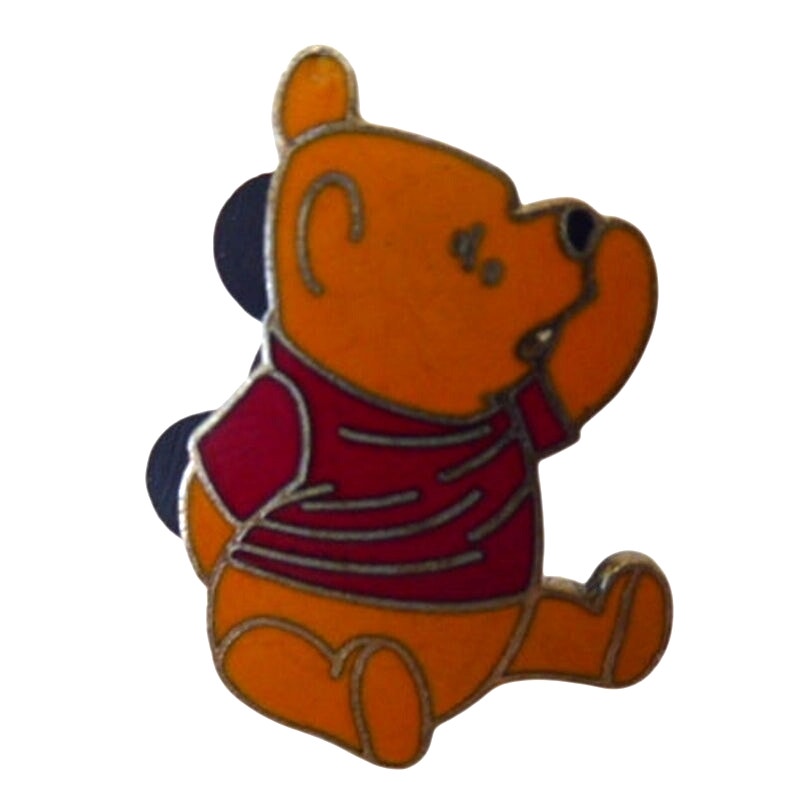 Classic Pose Pooh Yesteryear