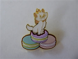 Disney Trading Pin 173247 Loungefly - Marie Sitting on Macarons - Scented