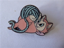 Disney Trading Pin 174279 Loungefly - Oliver - Disney Cats with Yarn Balls - Mystery
