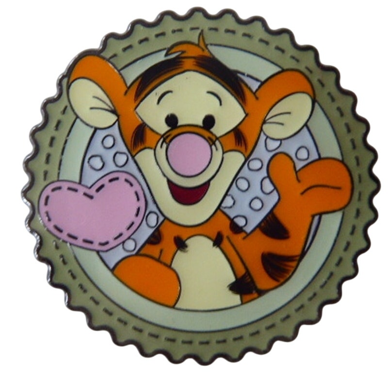 Loungefly - Tigger Waving Pooh Babies Patch Mystery