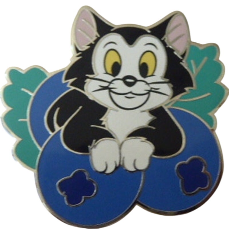 DLP - Figaro with Blueberries - Characters with Fruit