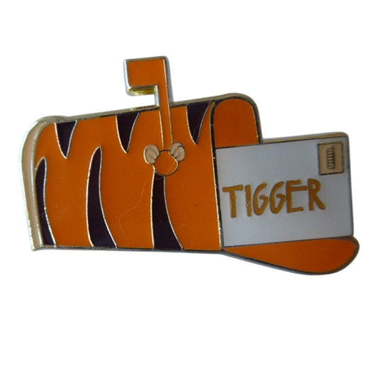 Loungefly - Tigger - Pooh and Friends Rural Mailbox