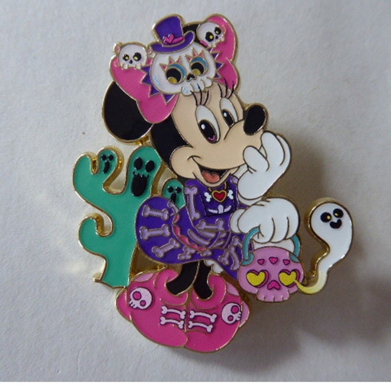 Minnie Mouse Pirates of the Caribbean: Battle for the Sunken Treasure - Shanghai Disney Resort