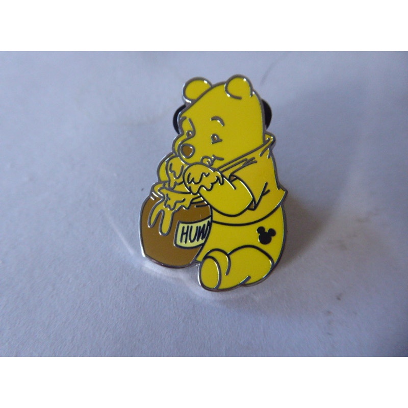 DLR - Winnie the Pooh Yellow Color Story Hidden Disney
