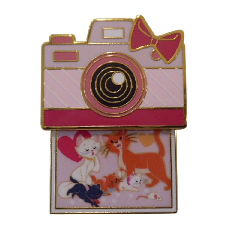 Monogram - The Aristocats - Cats and Dogs on Instamatic Cameras Set