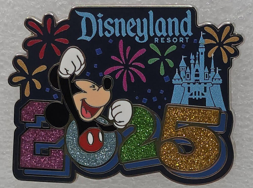 DLR - Mickey - Disneyland 2025 - Sleeping Beauty Castle