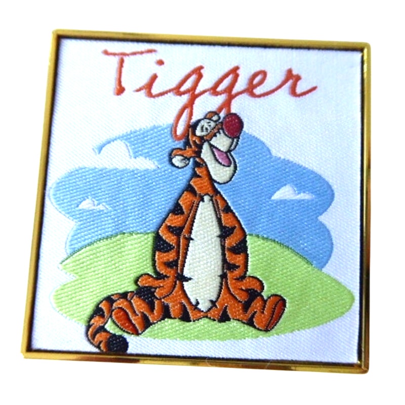 Tigger - Pooh and Friends Square Portraits Mystery Set