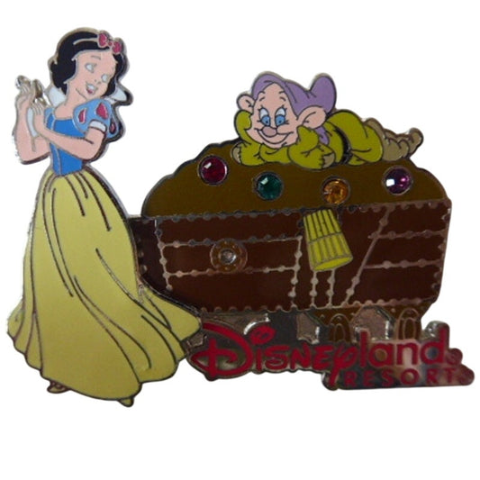 DCA - Snow White, Dopey Electrical Parade AP Exclusive