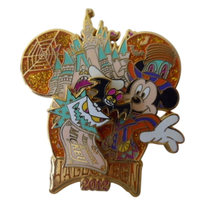 Japan - Mickey Mouse and Castle - Halloween 2012 - TDL