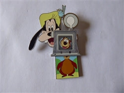 Disney Trading Pin  155716     Goofy and Humphrey - Hold That Pose - Decades - Disney 100