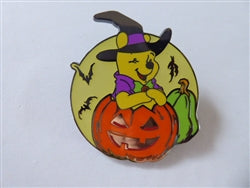 Disney Trading Pins 167878     Winnie the Pooh Dressed as Witch - Jack-o-Lantern - Happy Halloween 2024 - Glow in the Dark