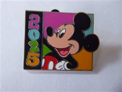 Disney Trading Pin 170465     Mickey Mouse - Mickey and Friends Dated 2025 Starter