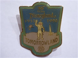 DLR Cast Member - 35th Anniversary Shield Set (Tomorrowland)
