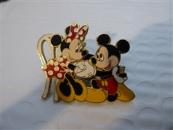 Disney Trading Pin Engagement - Mickey proposes to Minnie Mouse