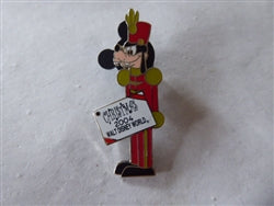 Disney Trading Pin 35266 WDW - Happy Holidays 2004 Pin Pursuit (Goofy)